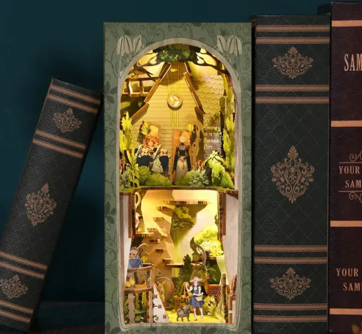 Classic Wooden Puzzle Bookend™