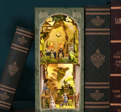 Classic Wooden Puzzle Bookend™