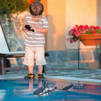 Shark Splash Racer™ - Remote Control