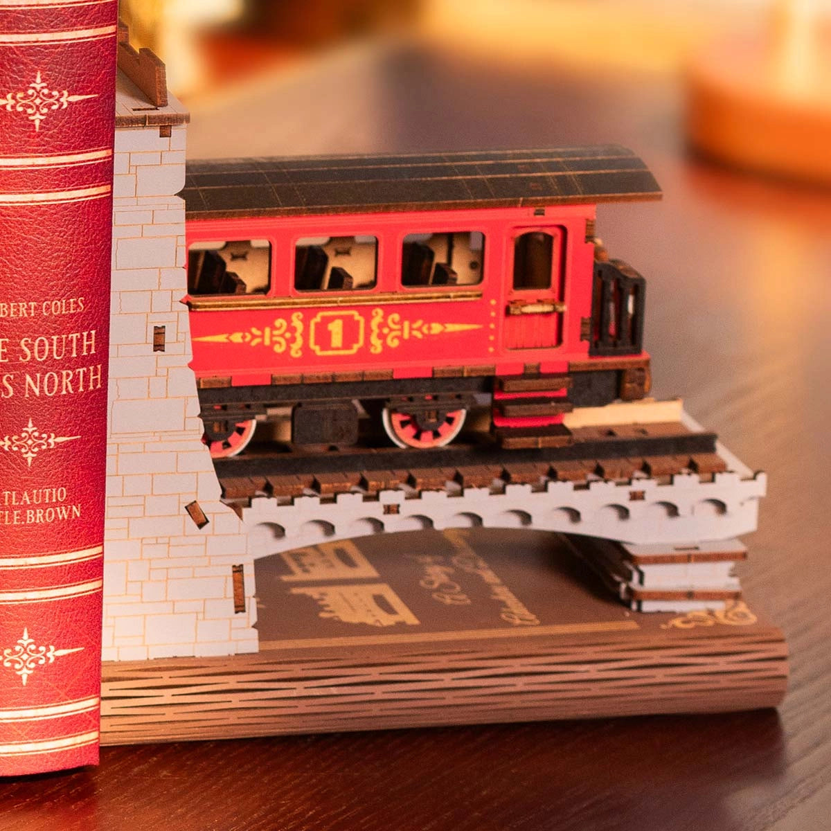 Century Train Book Nook™