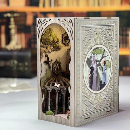 Classic Wooden Puzzle Bookend™