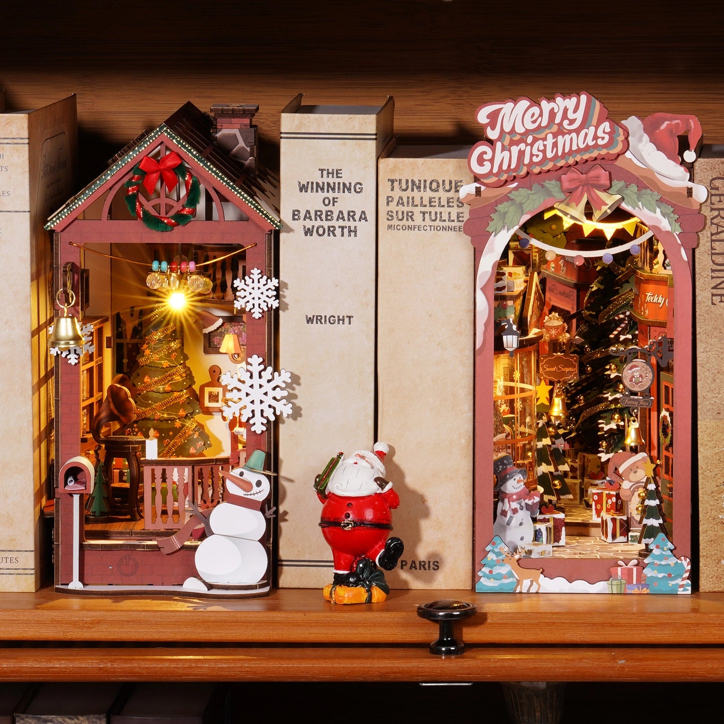 Christmas Street Book Nook™